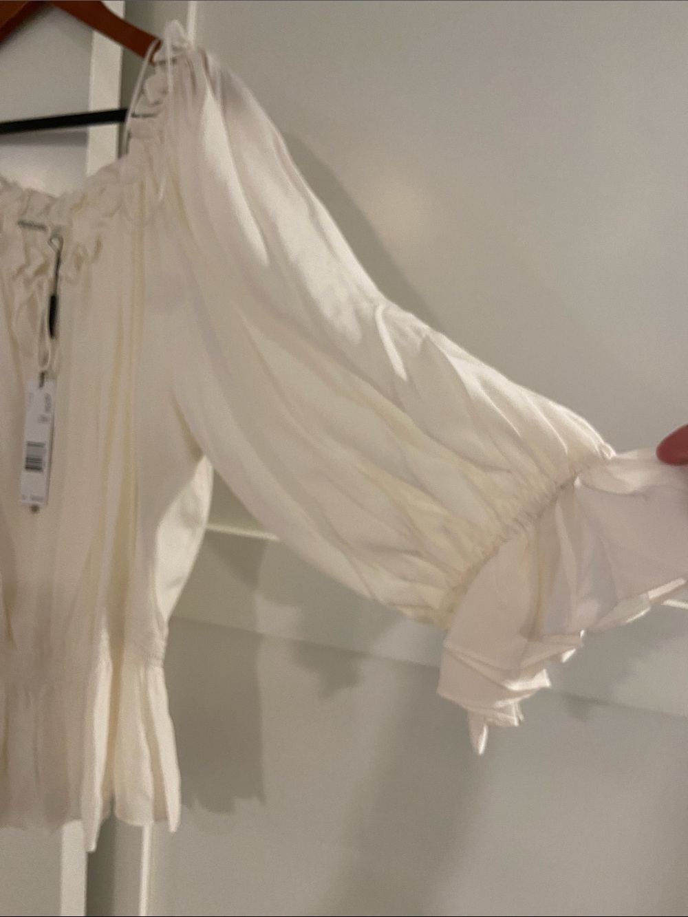 Elie Tahari Cream Ruffle Peasant Blouse - Picture 4 of 4